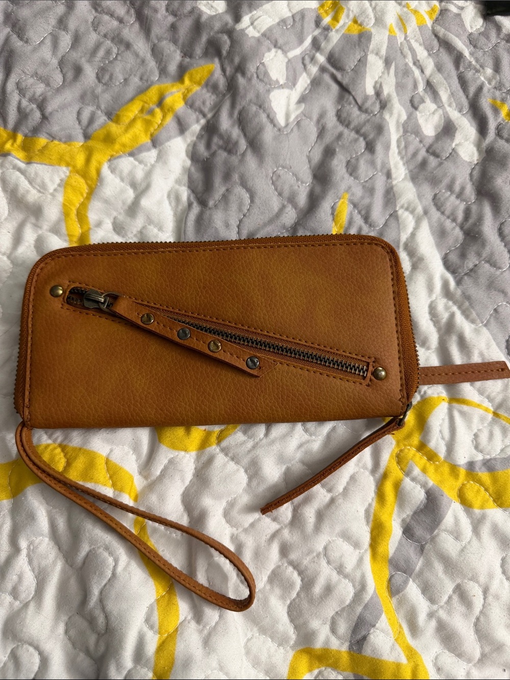 Like new Free People Caramel Brown Vegan Zip-Around Wallet
